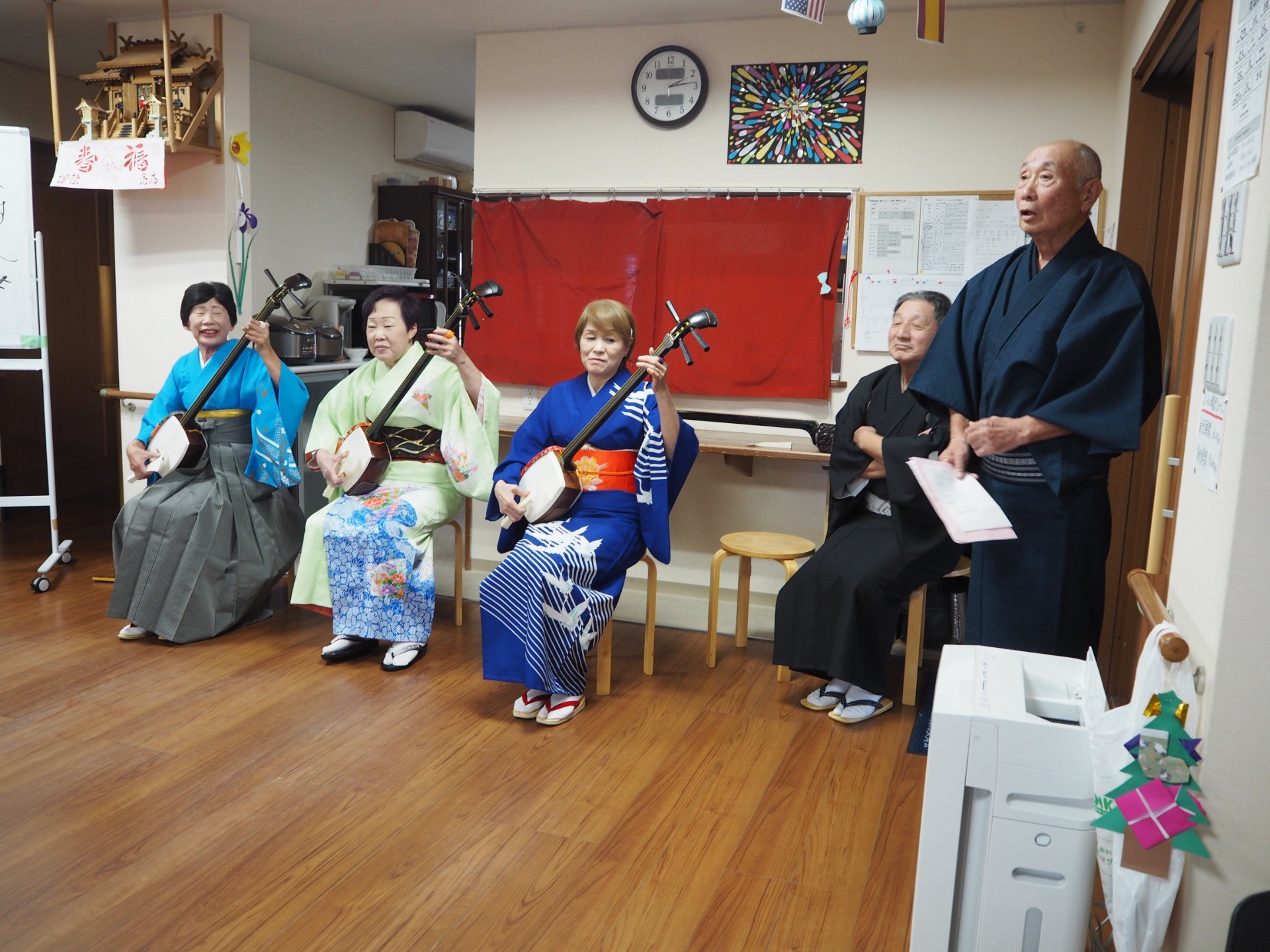 三味線演奏、能登町民謡会様来訪（R6.11/8)
